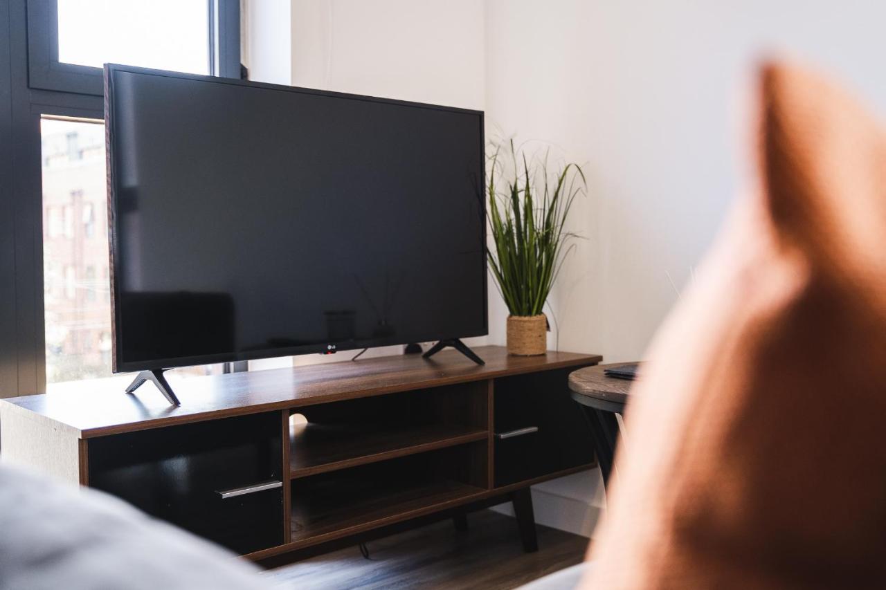 Central Studio - New - Free Wi-Fi - City Centre Sheffield Bagian luar foto