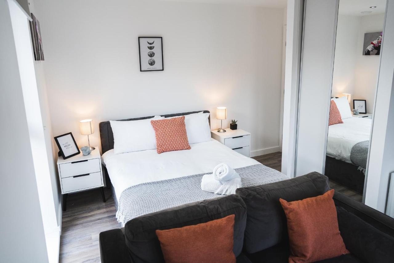 Central Studio - New - Free Wi-Fi - City Centre Sheffield Bagian luar foto